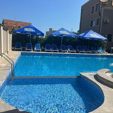 Vemara City Boutique Hotel-Free Parking Varna Bagian luar foto