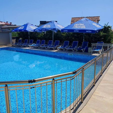 Vemara City Boutique Hotel-Free Parking Varna Bagian luar foto