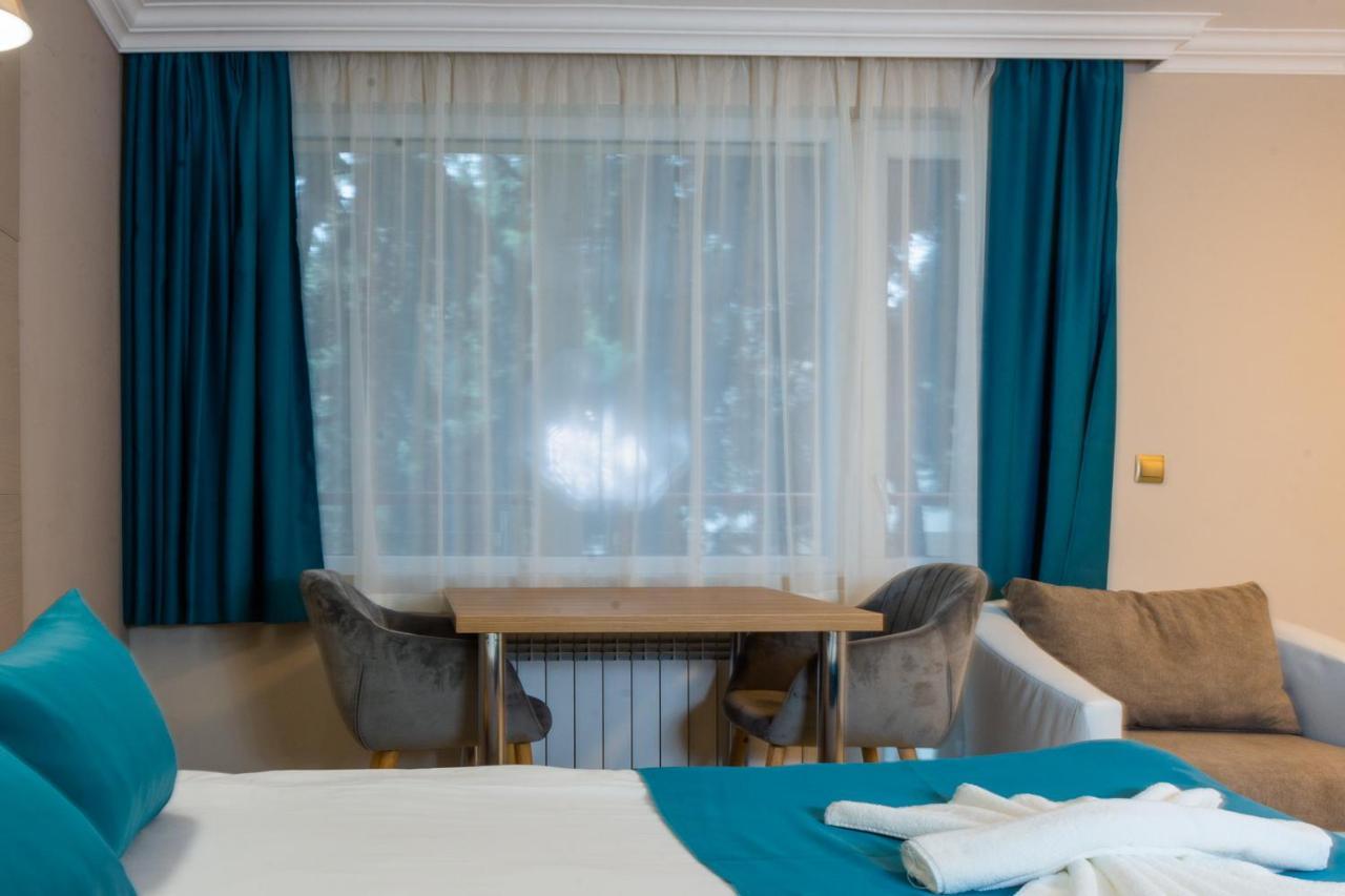 Vemara City Boutique Hotel-Free Parking Varna Bagian luar foto