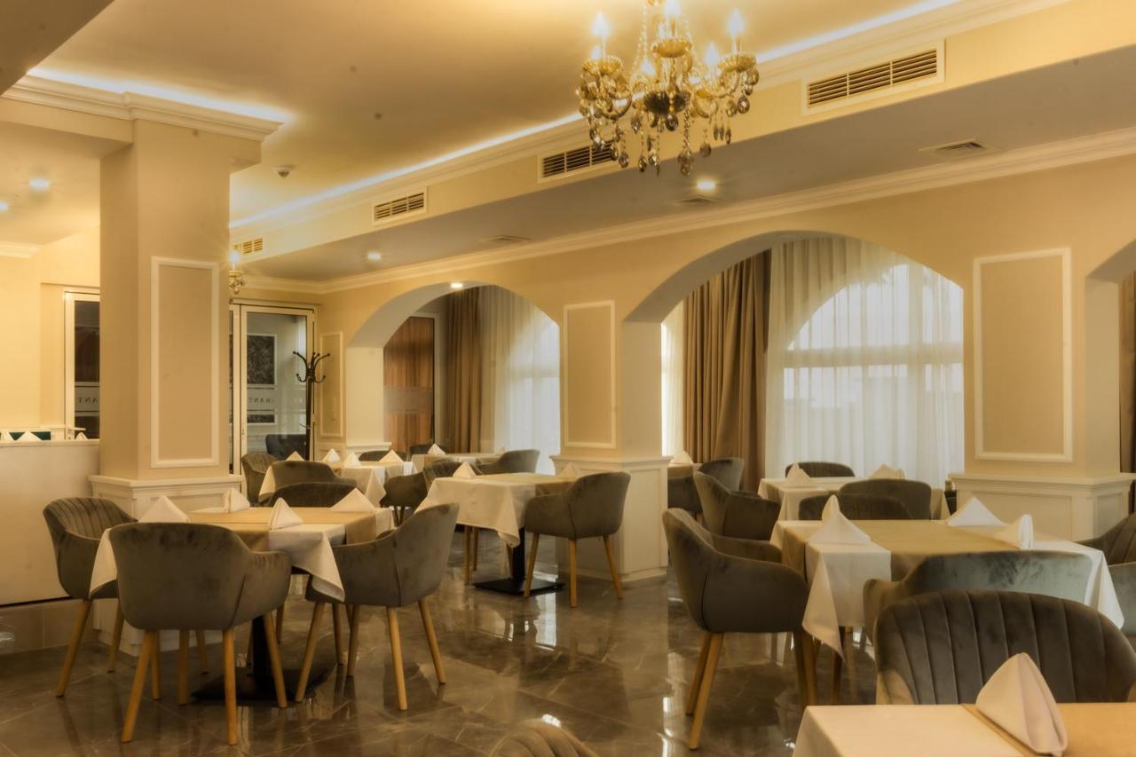 Vemara City Boutique Hotel-Free Parking Varna Bagian luar foto
