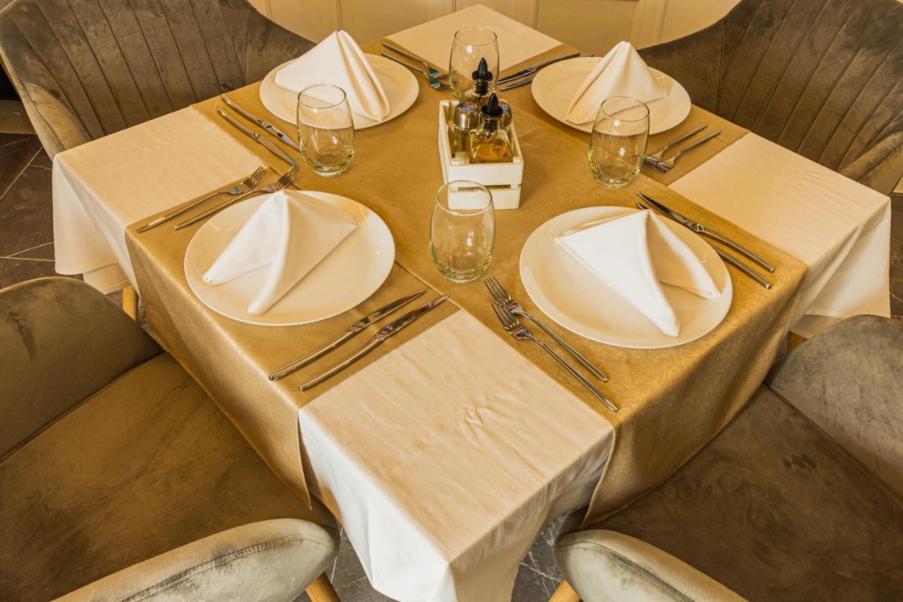 Vemara City Boutique Hotel-Free Parking Varna Bagian luar foto