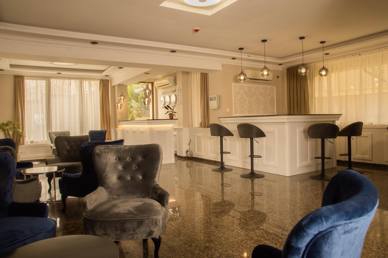 Vemara City Boutique Hotel-Free Parking Varna Bagian luar foto