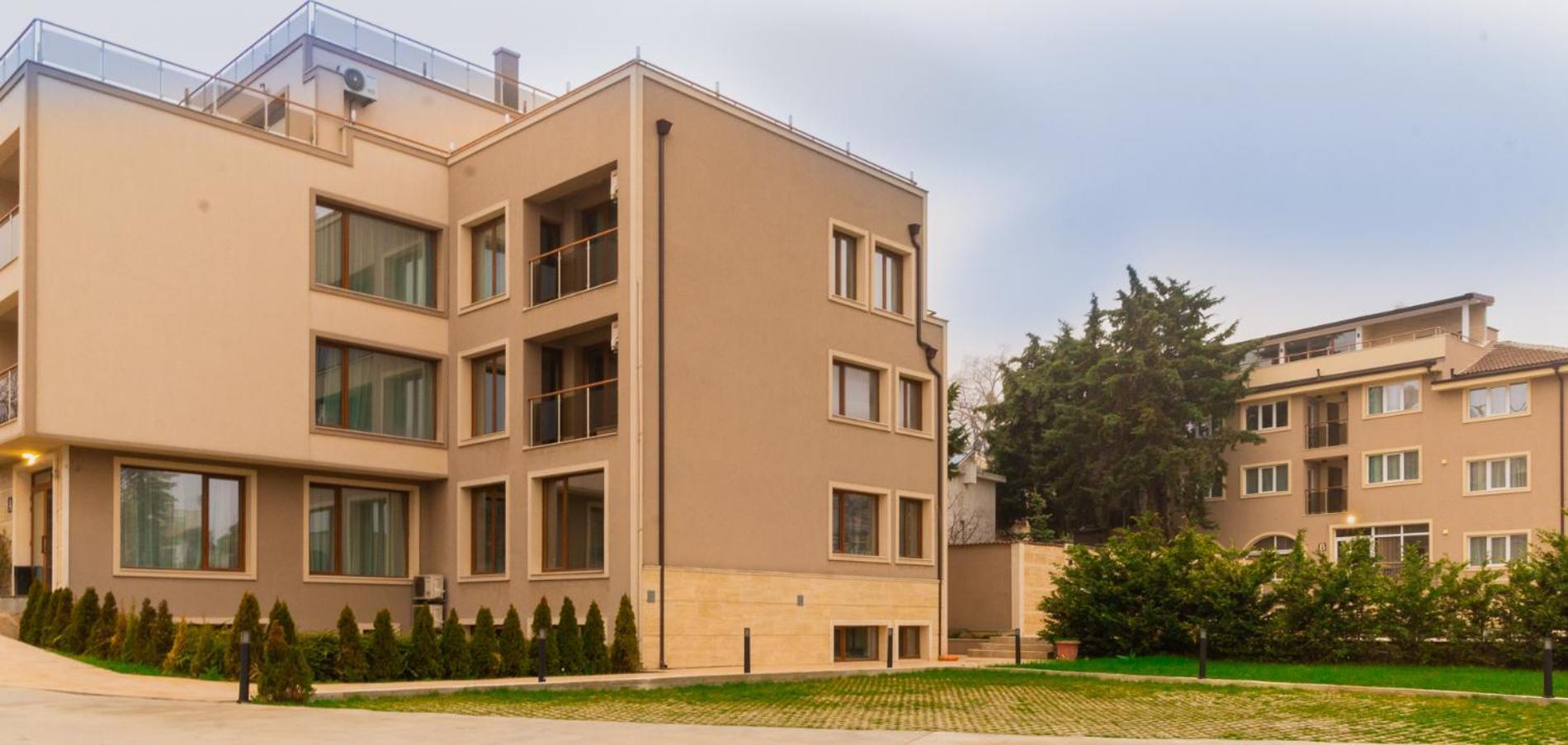 Vemara City Boutique Hotel-Free Parking Varna Bagian luar foto