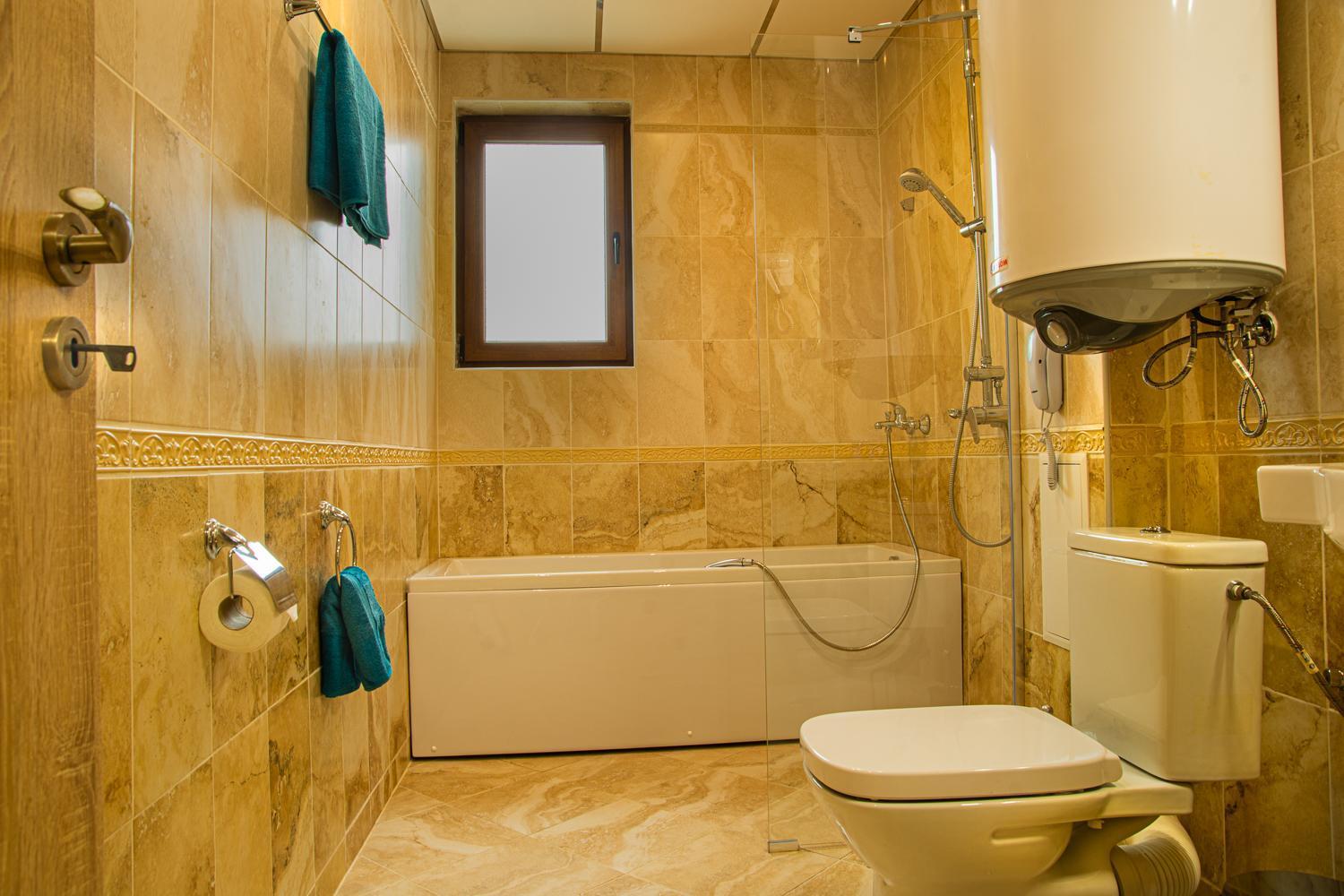 Vemara City Boutique Hotel-Free Parking Varna Bagian luar foto