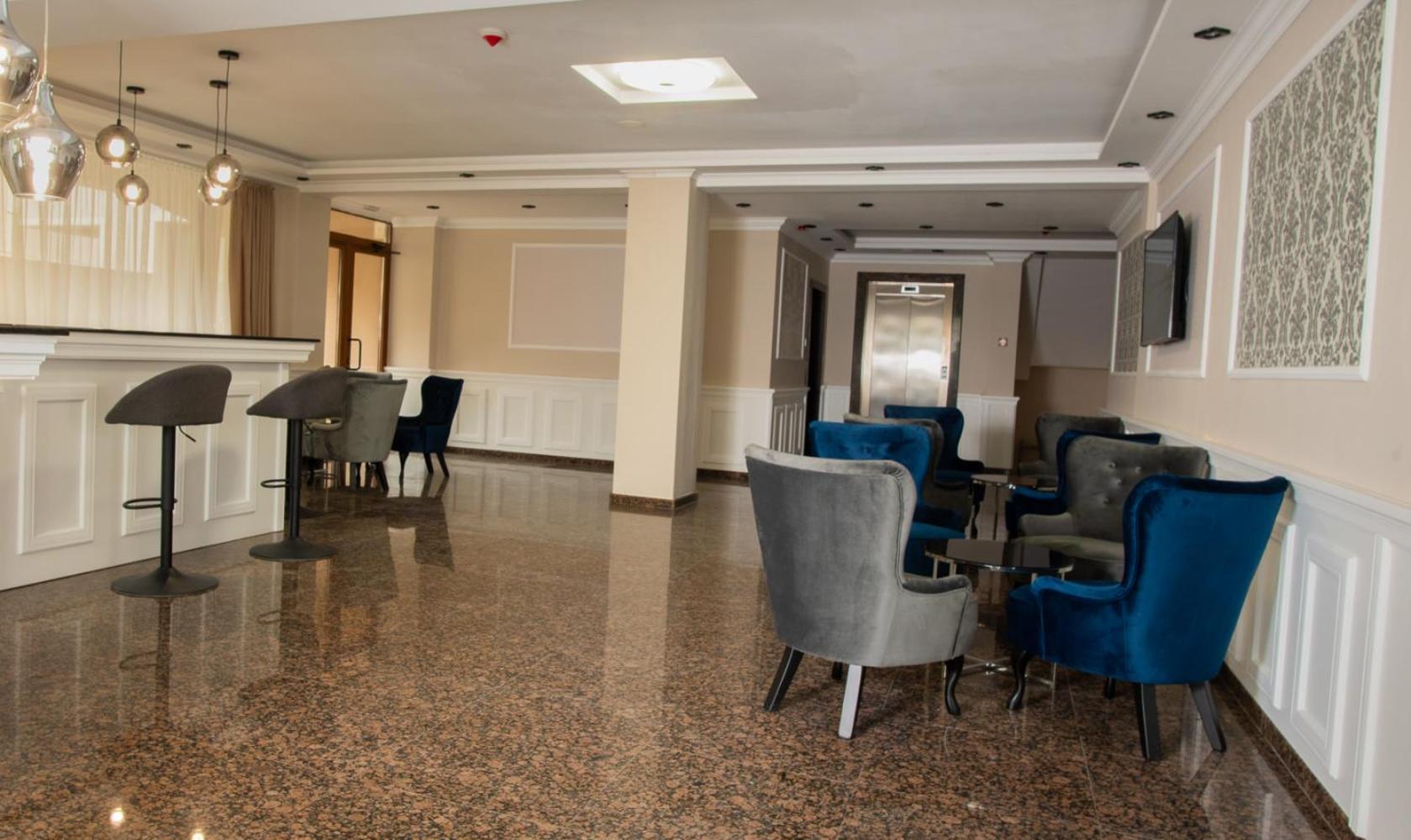 Vemara City Boutique Hotel-Free Parking Varna Bagian luar foto