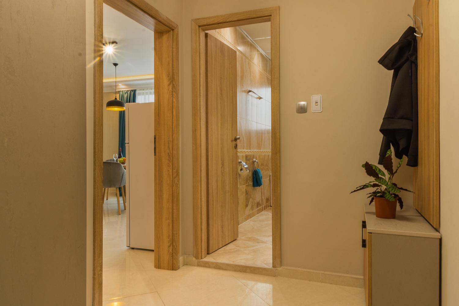 Vemara City Boutique Hotel-Free Parking Varna Bagian luar foto